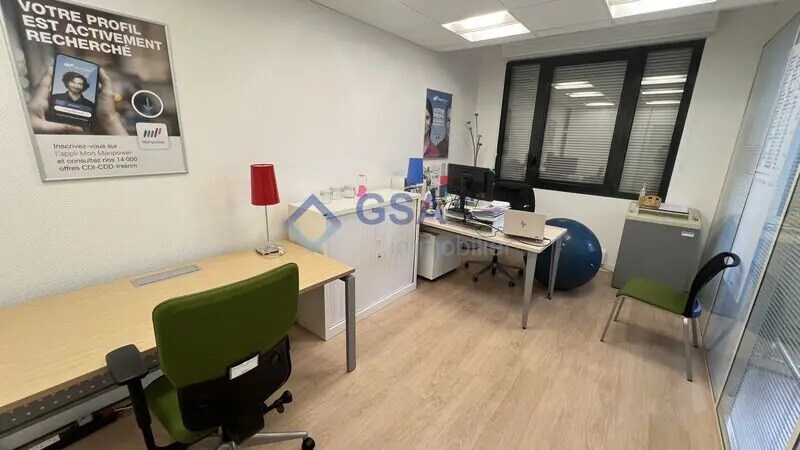 Retail in Évry-Courcouronnes for lease - Interior Photo - Image 3 of 6