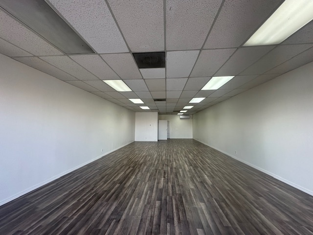 15885-100 Main St, Hesperia, CA for lease - Interior Photo - Image 2 of 9