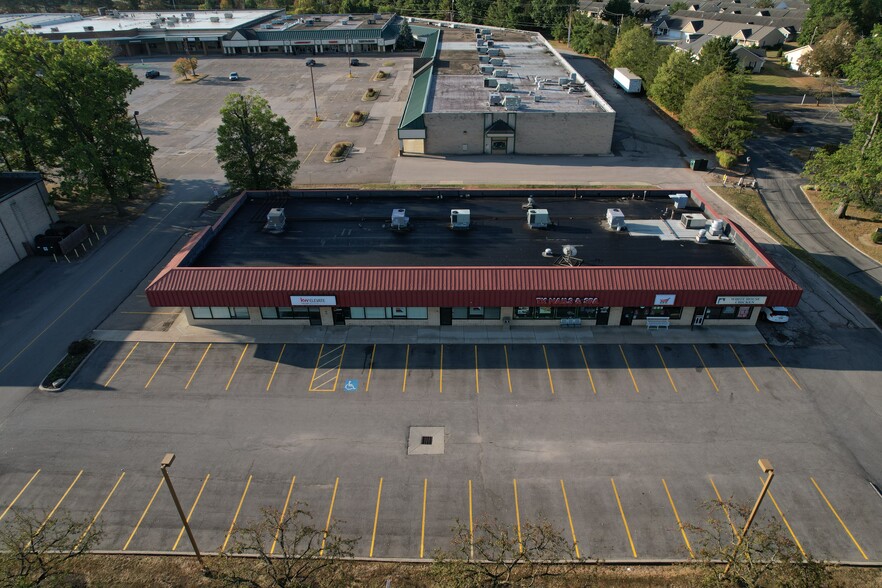 175-227 Great Oaks Trl, Wadsworth, OH for sale - Building Photo - Image 3 of 4