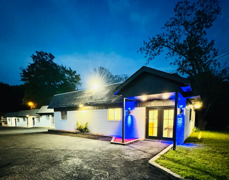 533 E Broad St, Mineola, TX for sale - Building Photo - Image 1 of 1