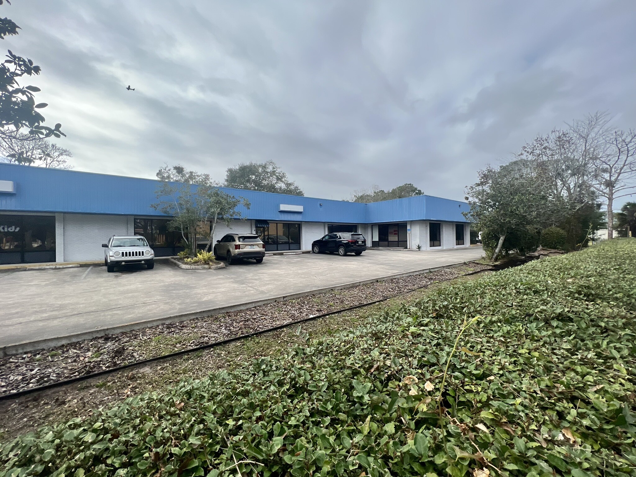 1420 Mason Ave, Daytona Beach, FL 32117 EndUser building w/ Owner