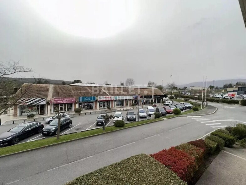 Office in Tourrettes for sale - Building Photo - Image 3 of 15