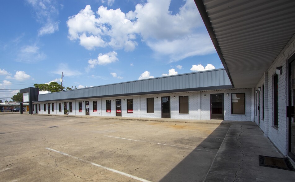 2015 W 34th St, Houston, TX for lease - Building Photo - Image 3 of 3