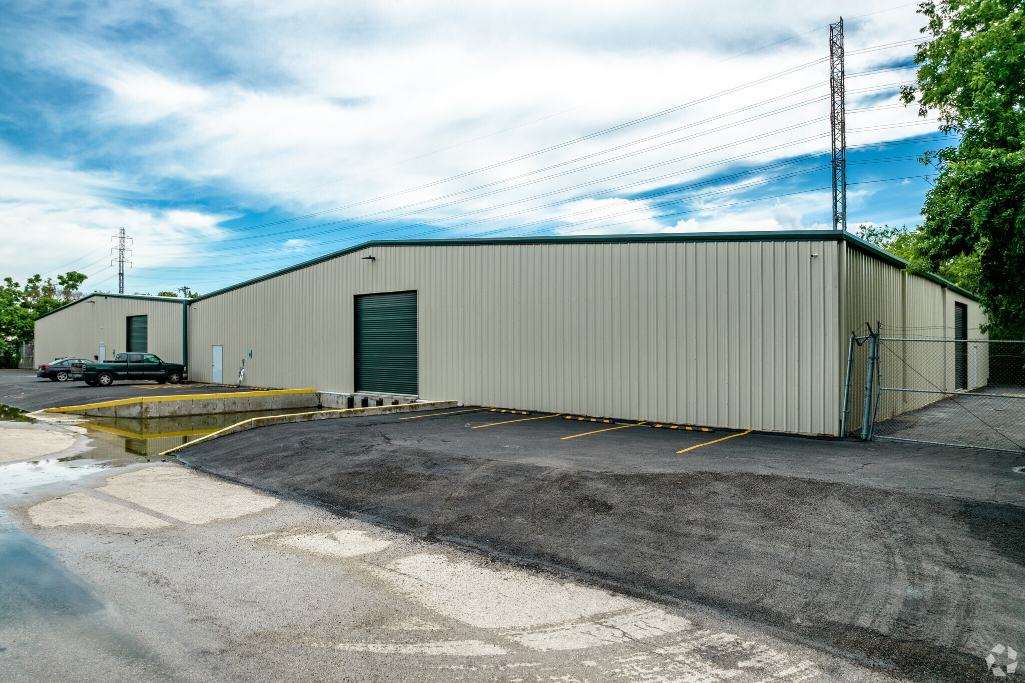 403 Kraft St, San Antonio, TX for lease Building Photo- Image 1 of 14