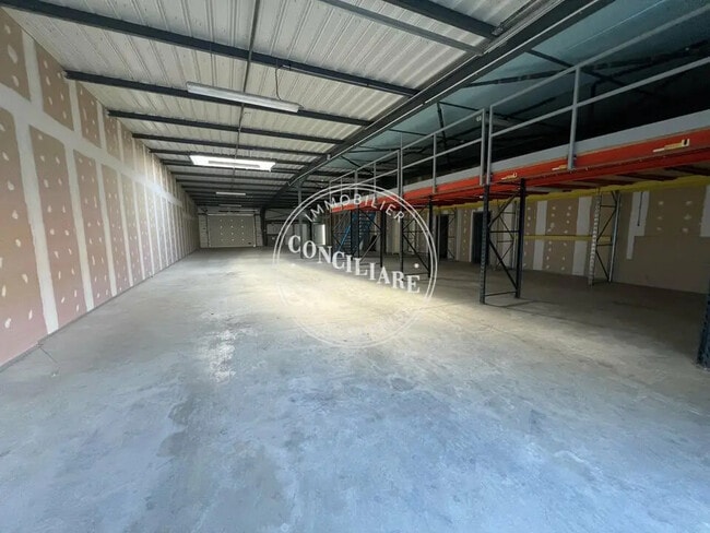 Vente Local d'activités 862 m²