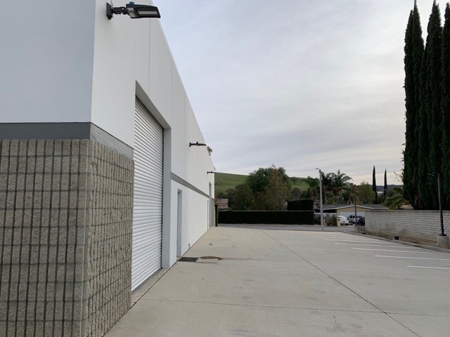 1831 Tapo St, Simi Valley, CA for lease - Building Photo - Image 3 of 7