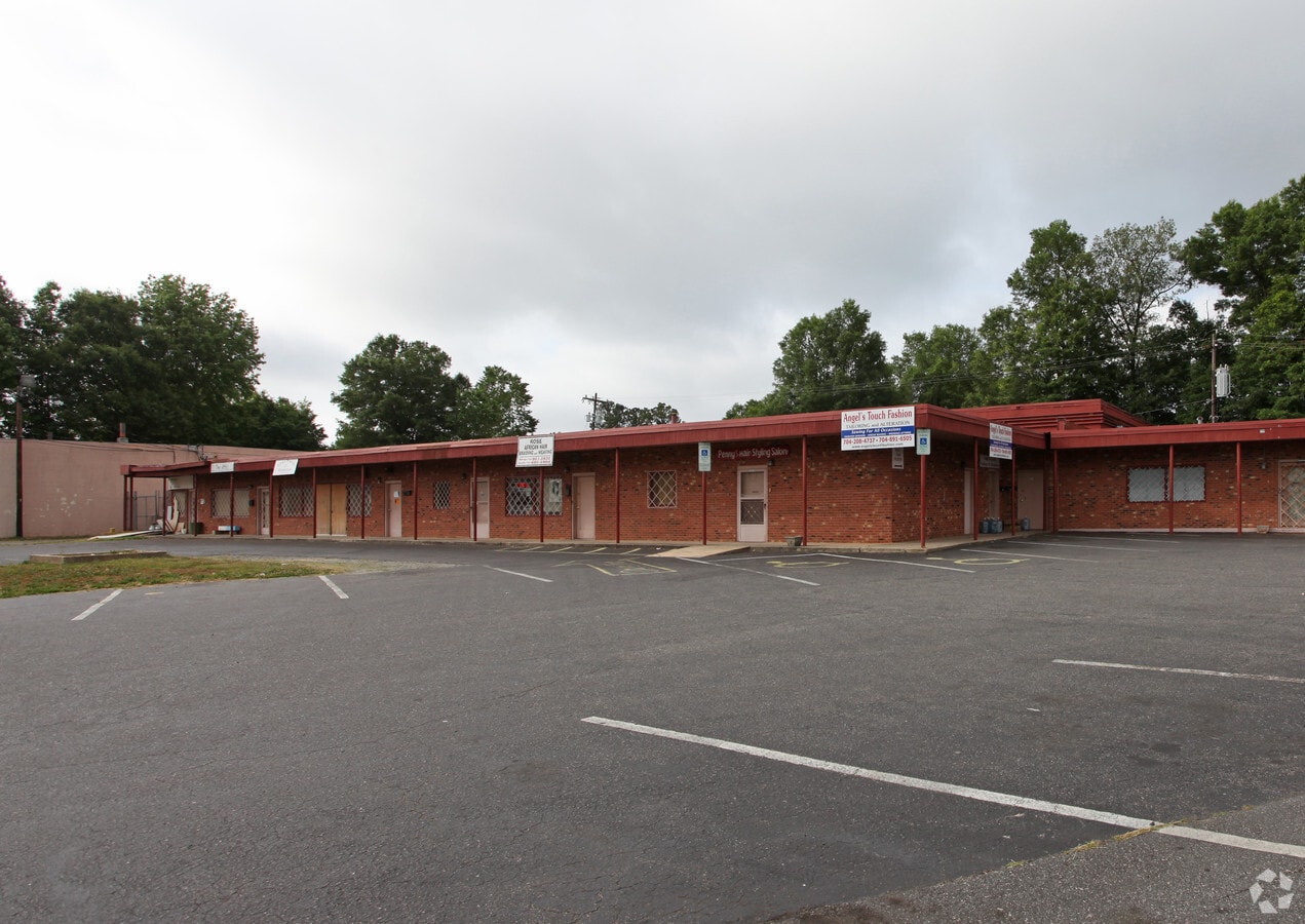 29212937 Gibbon Rd, Charlotte, NC 28269