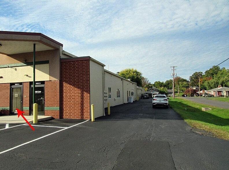 1001A N Mountain Rd, Harrisburg, PA 17112 Linglestown Plaza