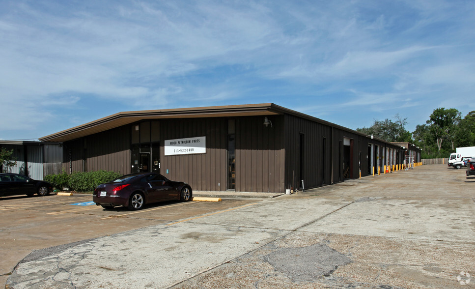 1201 Upland Dr, Houston, TX for lease - Building Photo - Image 3 of 4