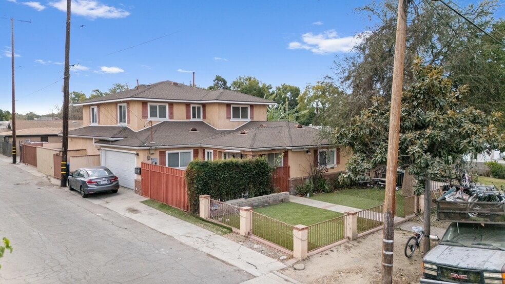 8720 Villa Dr, Whittier, CA for sale - Building Photo - Image 1 of 56
