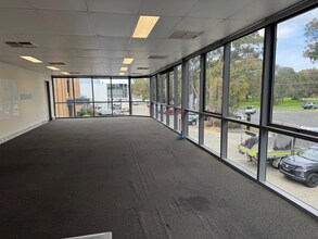 8 Endeavour Rd, Caringbah for lease Interior Photo- Image 2 of 2