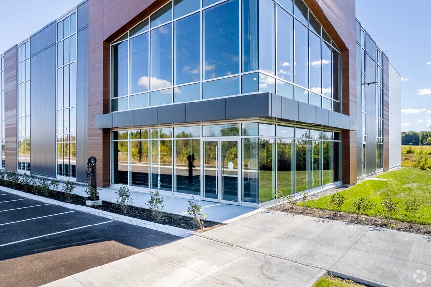 30 Ecoparc Chateauguay, Châteauguay, QC for lease - Building Photo - Image 3 of 5