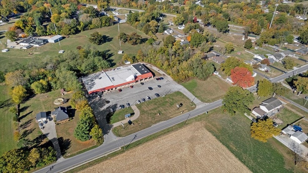 1275-1281 N 7th St, Riverton, IL for sale - Building Photo - Image 3 of 12