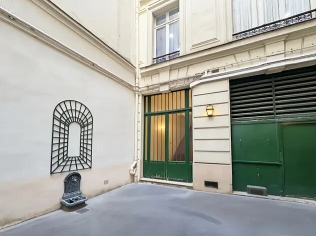 Office in Paris for lease - Building Photo - Image 3 of 6