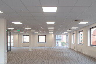 Downshire Pl, Belfast for lease Interior Photo- Image 2 of 5