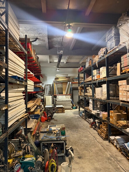 828 E 160th St, Bronx, NY for lease - Building Photo - Image 1 of 9