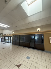 201 N Victory Dr, Mankato, MN for lease Interior Photo- Image 1 of 5