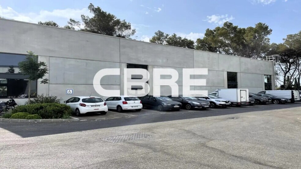Flex in Mougins for lease - Building Photo - Image 1 of 18