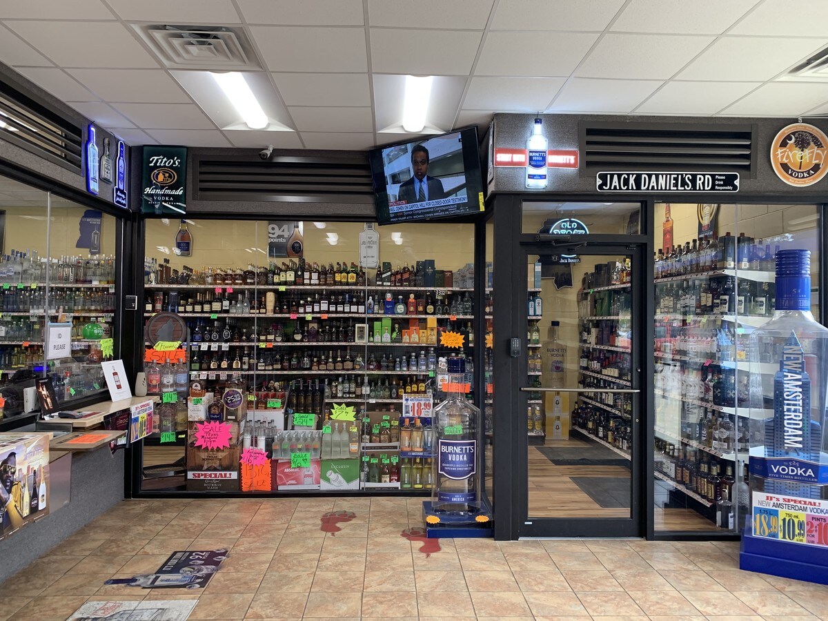 4498 W Northside Dr, Jackson, MS 39209