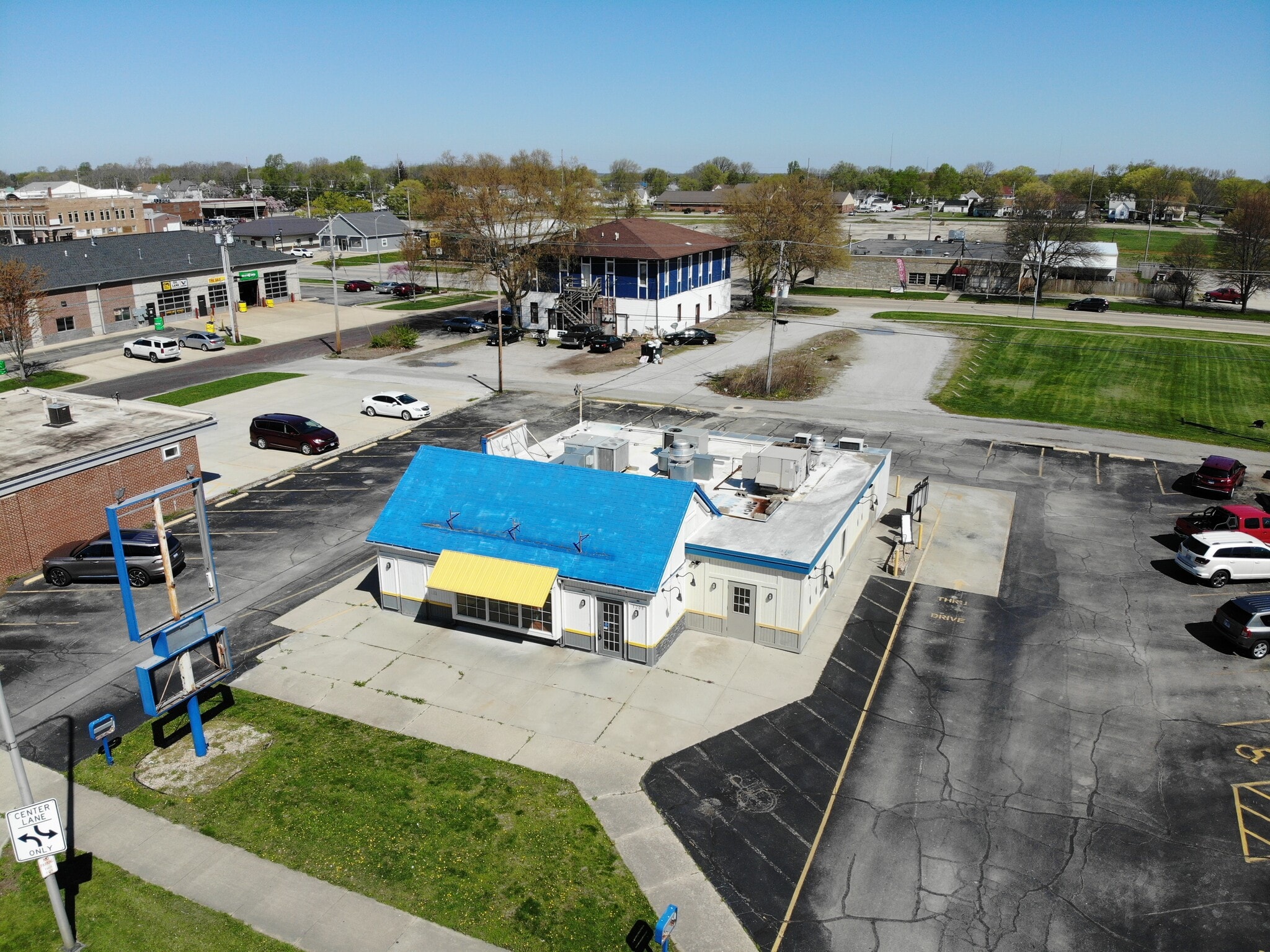 1208 Charleston Ave, Mattoon, IL for sale Building Photo- Image 1 of 1