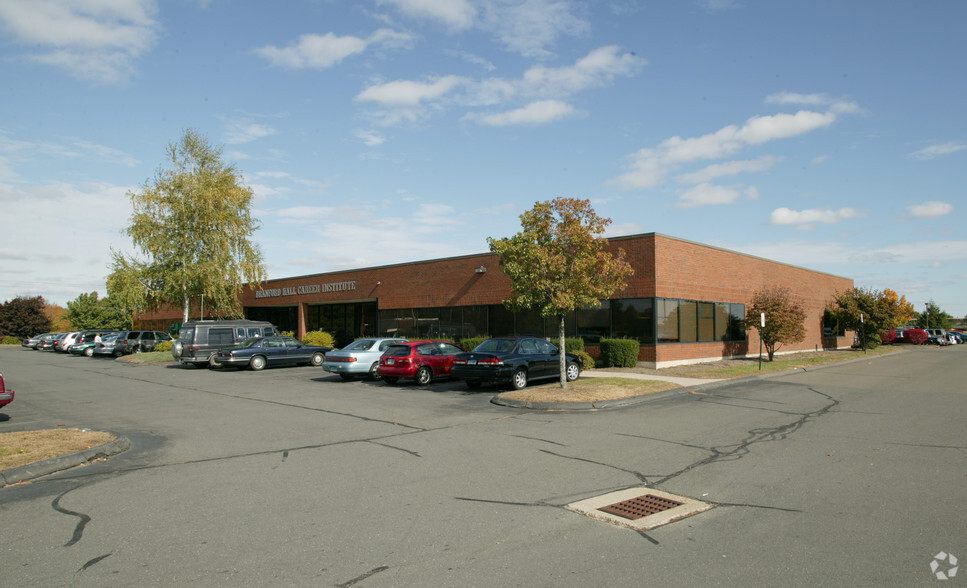 995 Day Hill Rd, Windsor, CT for lease - Building Photo - Image 1 of 2