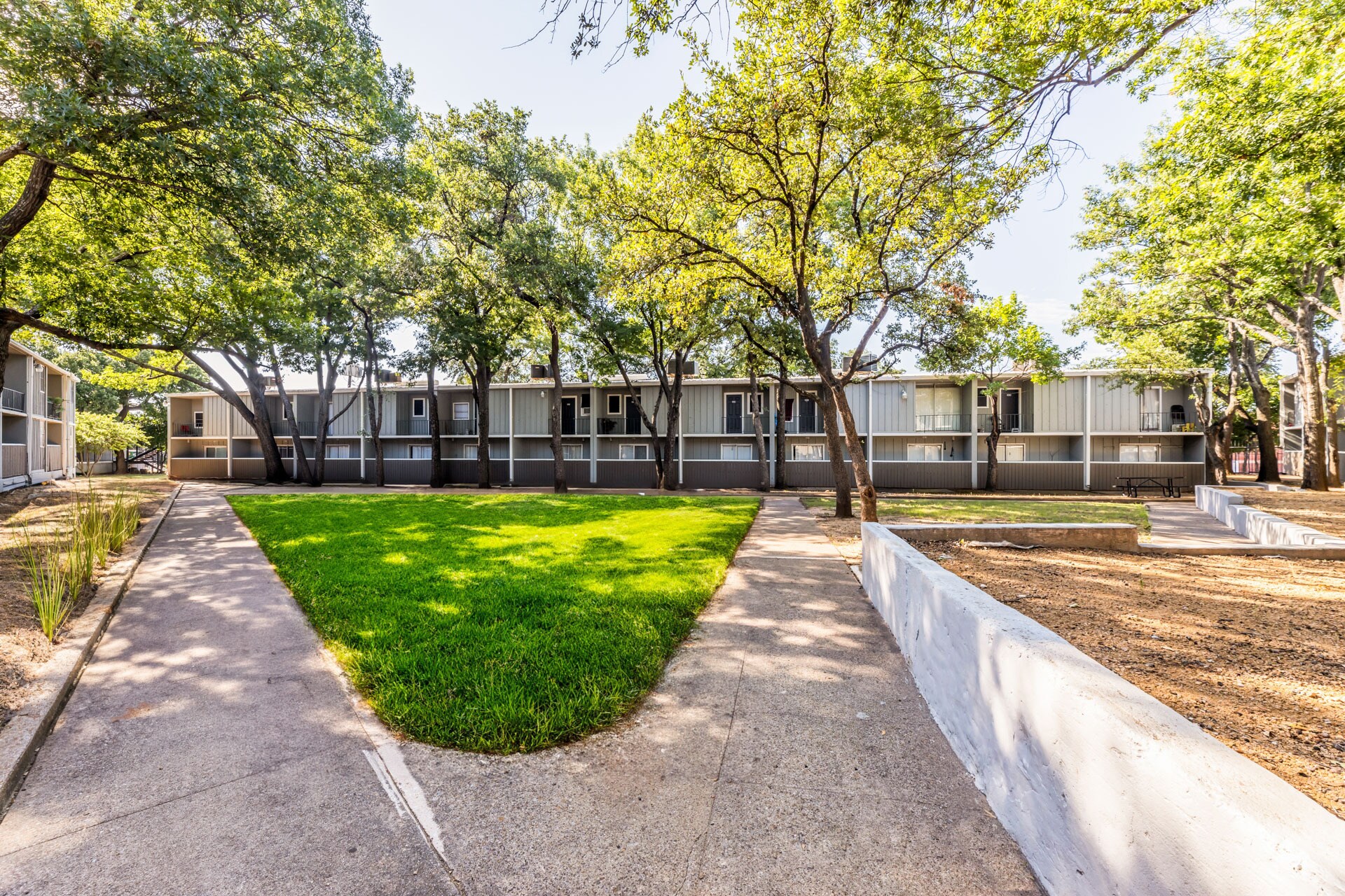 2610 W Colorado Blvd, Dallas, TX for sale Building Photo- Image 1 of 1