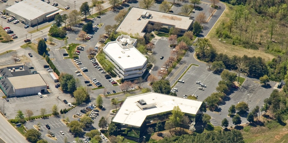 777 Lowndes Hill Rd, Greenville, SC for lease - Aerial - Image 3 of 22