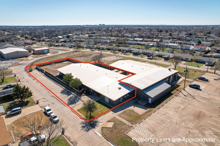 5402 NW Kinyon Ave, Lawton, OK for lease - Primary Photo - Image 1 of 16