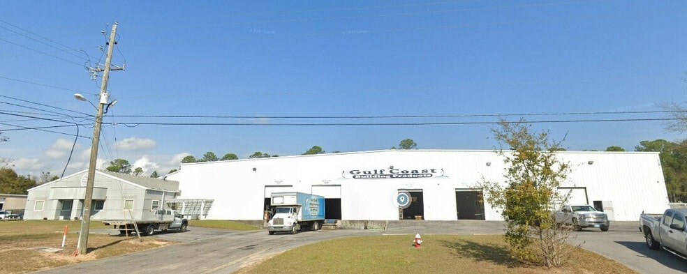 3350 Mclemore Dr, Pensacola, FL for lease - Building Photo - Image 1 of 3
