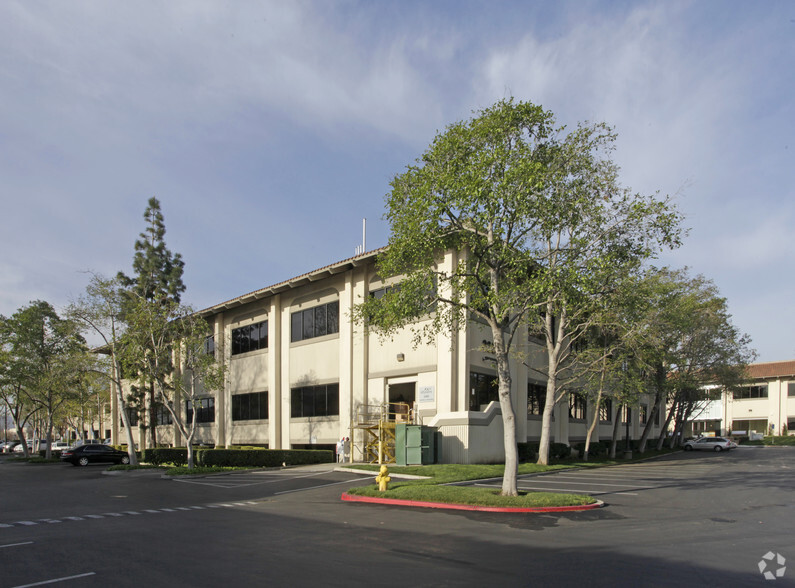 3380 Central Expy, Santa Clara, CA for lease - Primary Photo - Image 1 of 3