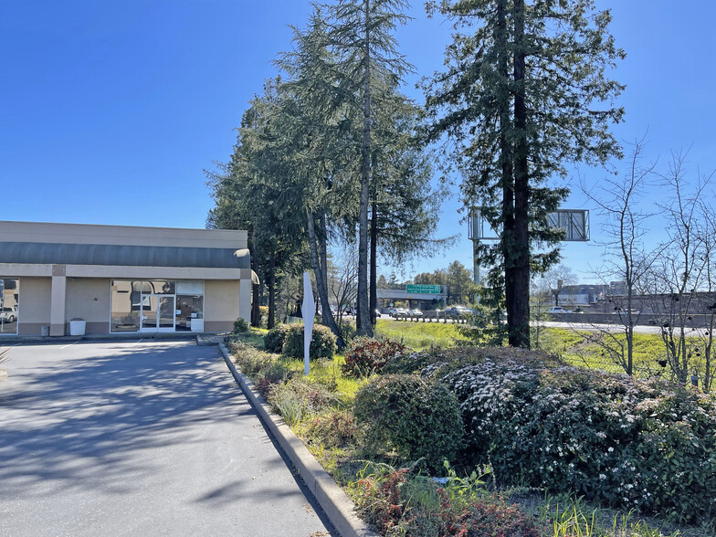 1445 Santa Rosa Ave, Santa Rosa, CA for lease - Building Photo - Image 3 of 8