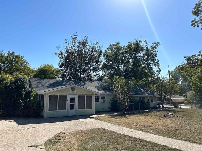 429 Henderson St, Hot Springs, AR for sale - Building Photo - Image 2 of 15