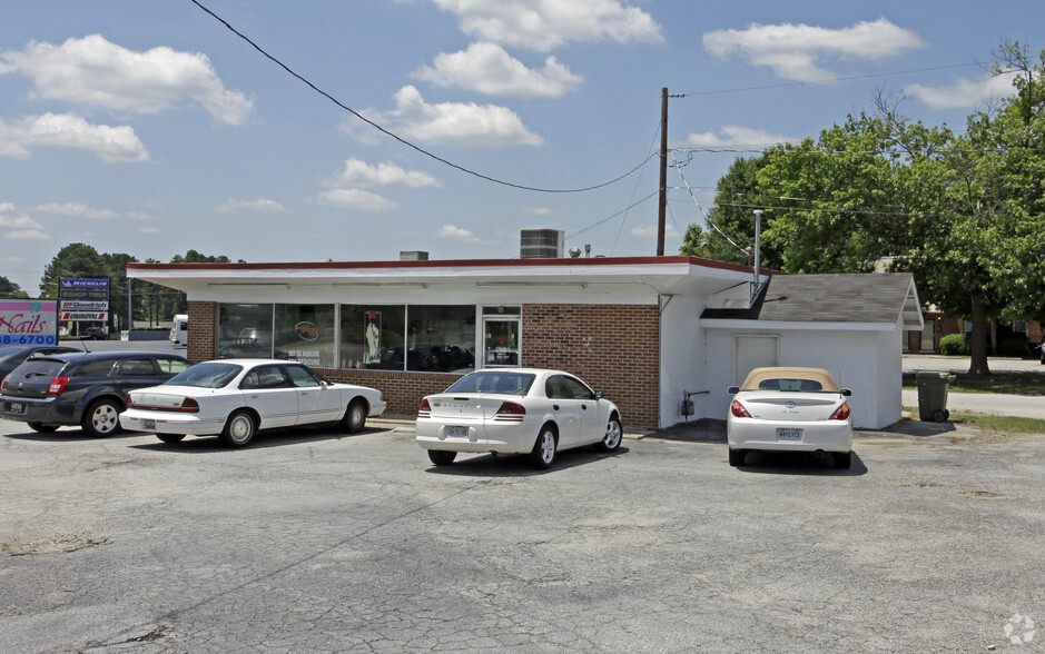 1032 S Broad St, Clinton, SC for sale - Primary Photo - Image 1 of 1