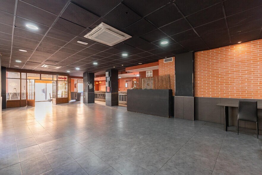 Retail in Paterna, Valencia for sale - Building Photo - Image 3 of 39