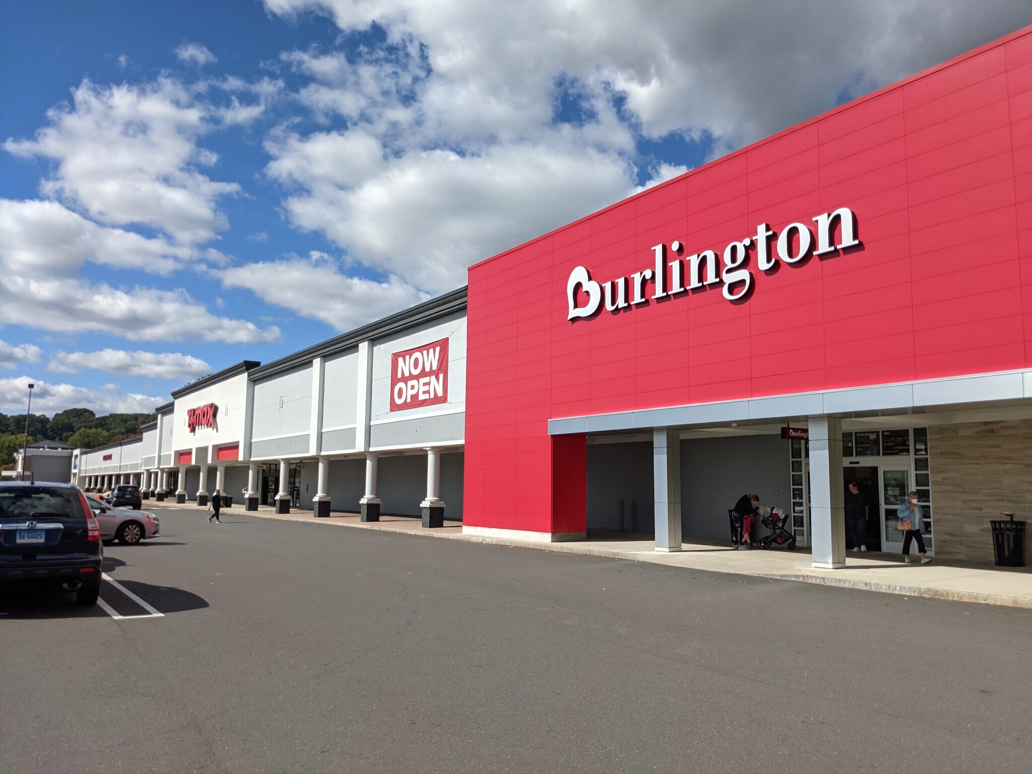 683 Farmington Ave, Bristol, CT 06010 Bristol Plaza