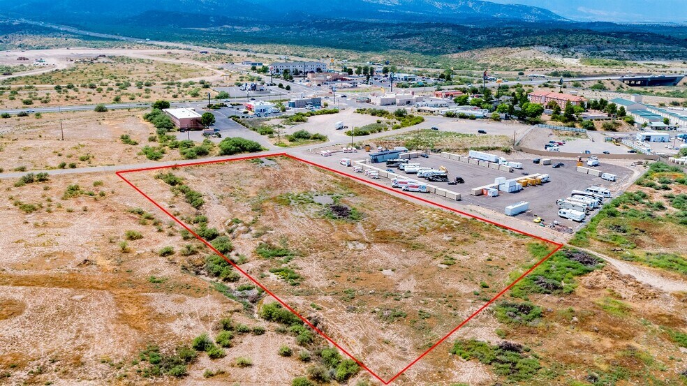2 Davidson Dr, Camp Verde, AZ for sale - Primary Photo - Image 1 of 1