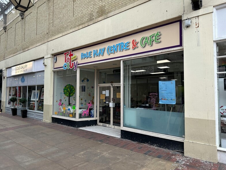 Liverpool Rd, Worthing for lease - Building Photo - Image 2 of 11