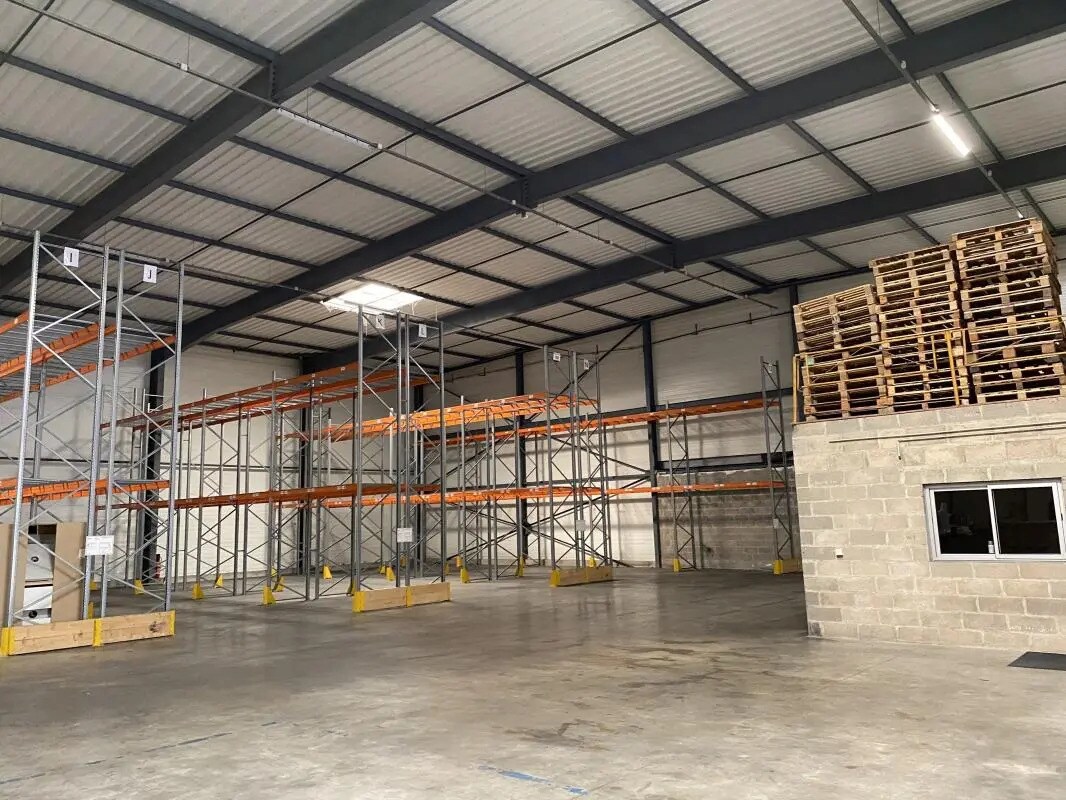 Office in Mignières for lease Building Photo- Image 1 of 14