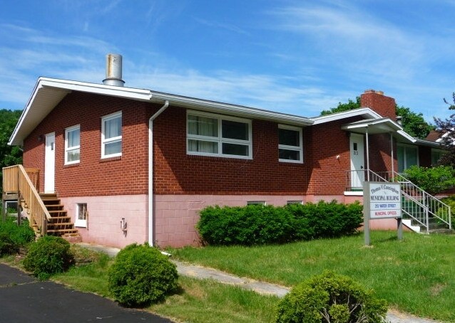213 Water St, Hyndman, PA for sale - Primary Photo - Image 1 of 1