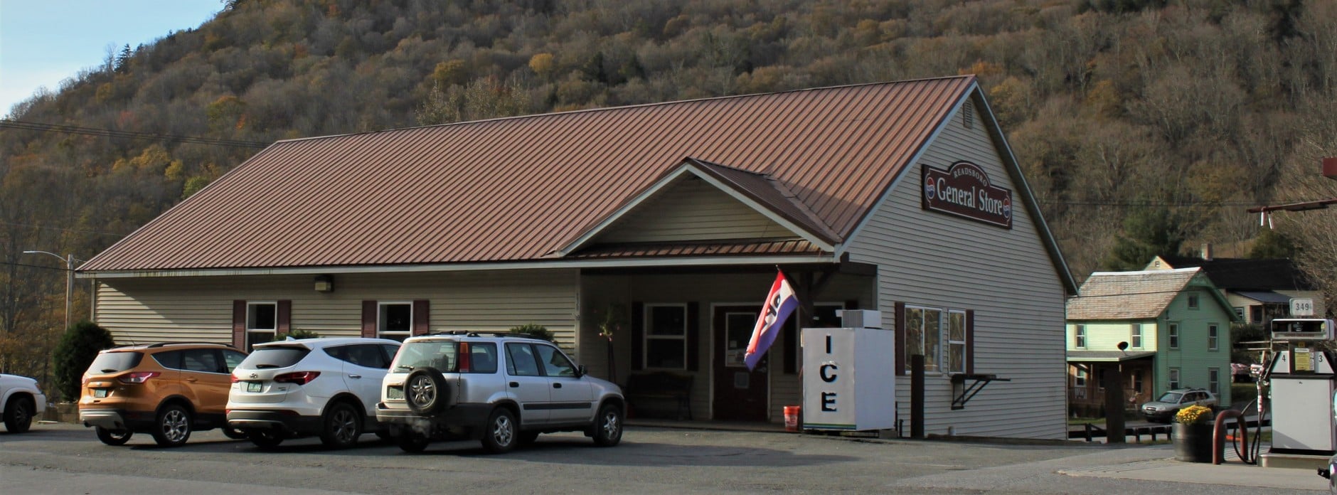 6828 Main St, Readsboro, VT 05350