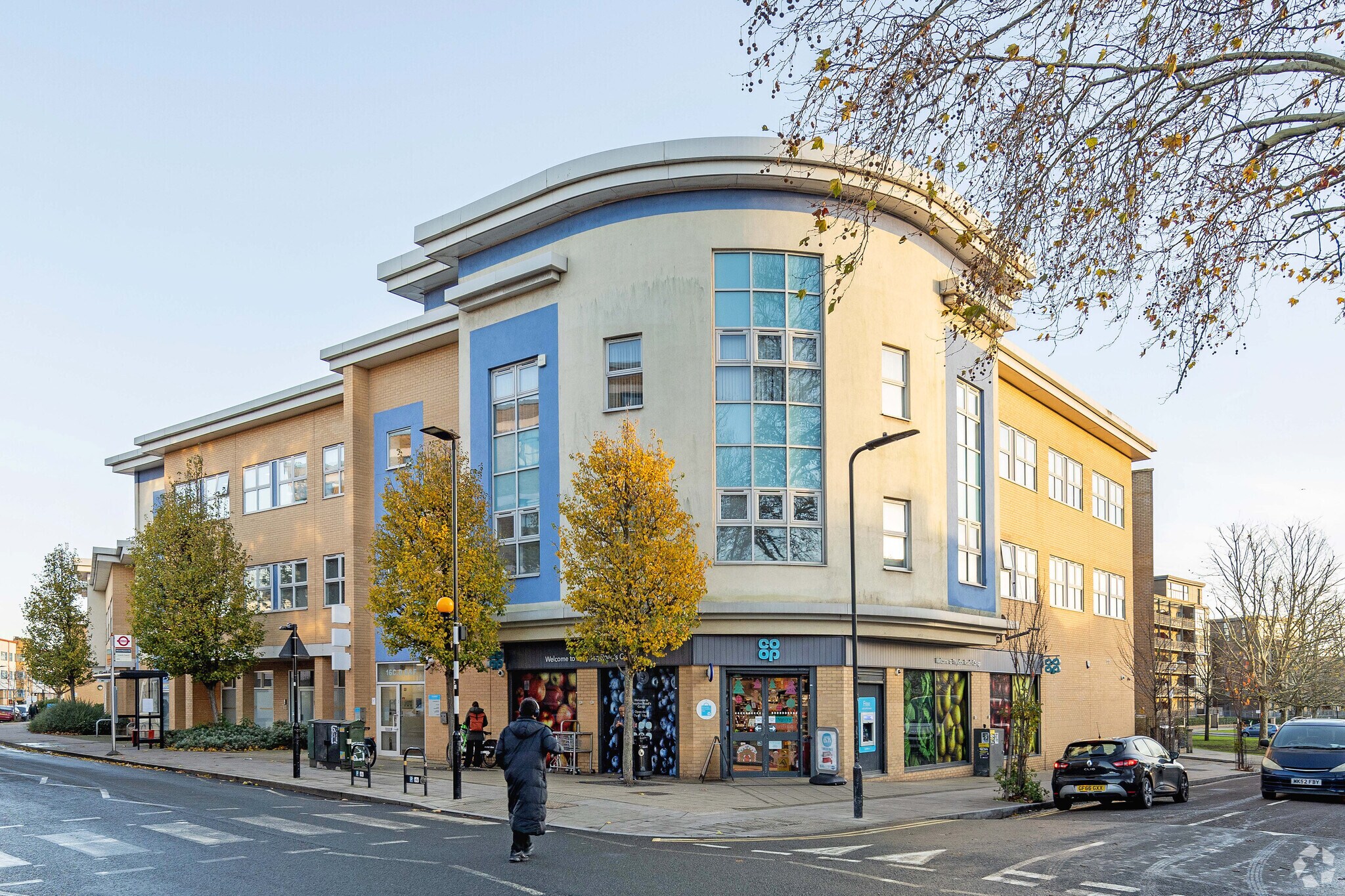 1-5 Theydon Rd, London for sale Primary Photo- Image 1 of 1