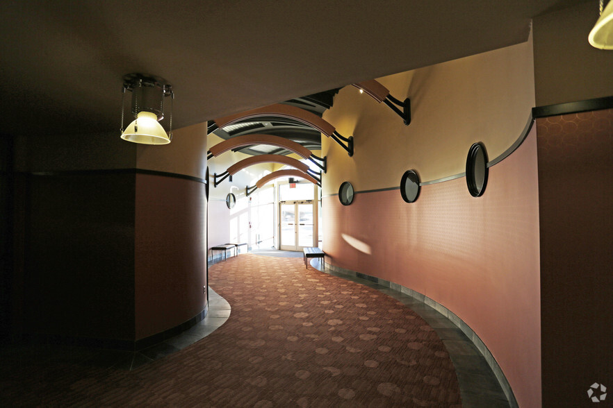 811 Camp Horne Rd, Pittsburgh, PA for lease - Lobby - Image 3 of 10