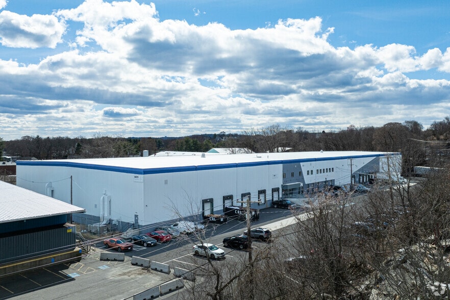 76 Holton St, Woburn, MA for lease - Building Photo - Image 1 of 5