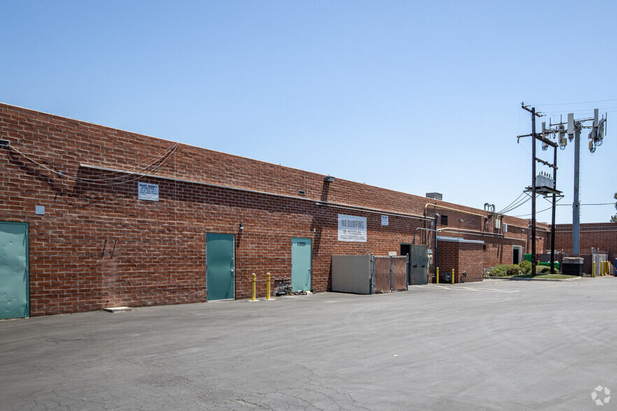 11961 Valley View St, Garden Grove, CA for lease - Building Photo - Image 2 of 24