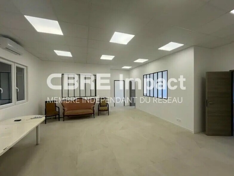 Flex in Cernay-lès-Reims for lease - Interior Photo - Image 2 of 10