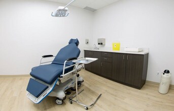 6535 Rue Des Alpes, Trois-Rivières, QC for lease Interior Photo- Image 2 of 3