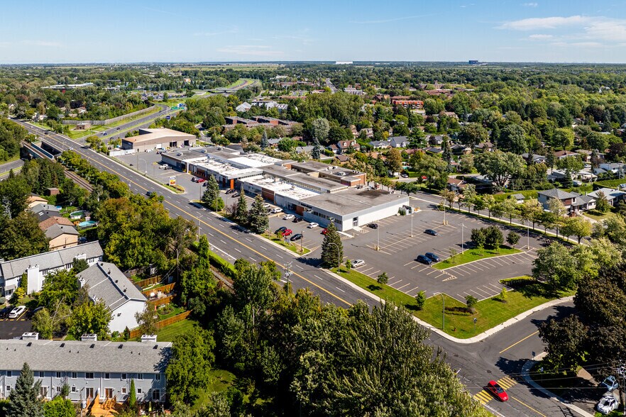 270-280 Boul Du Fort-Saint-Louis, Boucherville, QC for lease - Aerial - Image 2 of 4