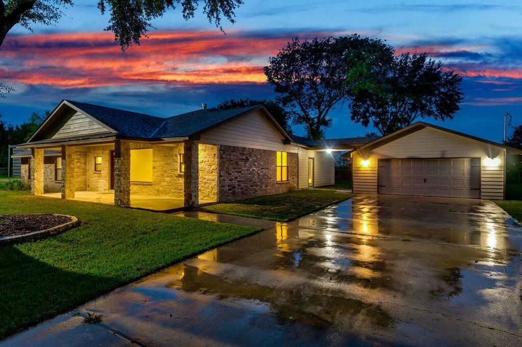 4819 Katy Hockley Rd, Katy, TX 77493