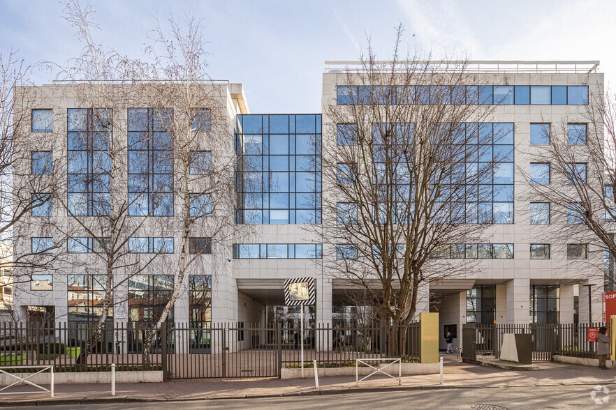 11-19 Rue De La Vanne, Montrouge for lease - Building Photo - Image 2 of 4