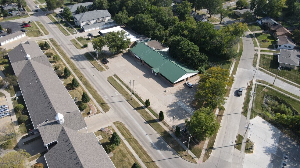 2600 Vine St, West Des Moines, IA for lease - Building Photo - Image 2 of 8